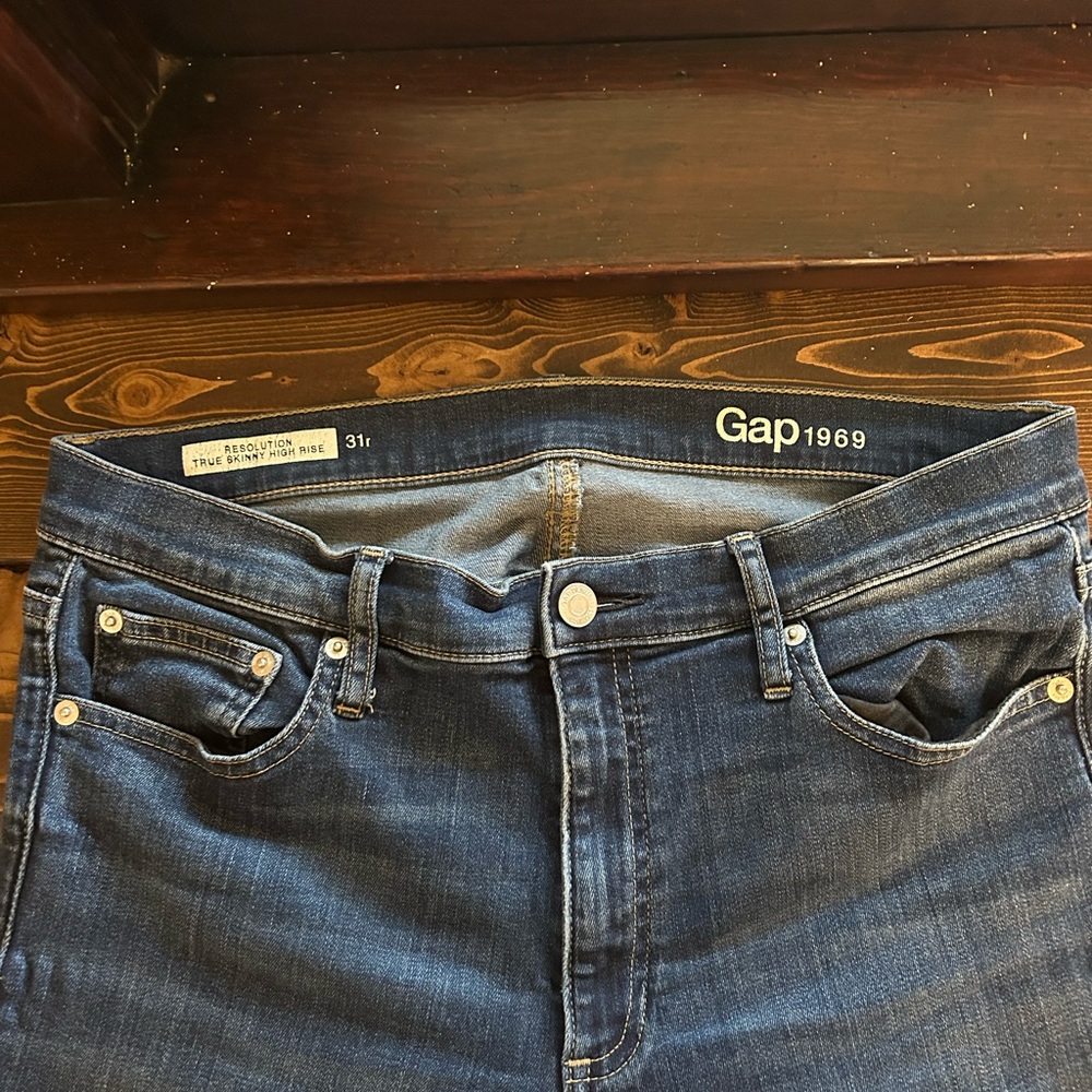 GAP Resolution True Skinny High Rise